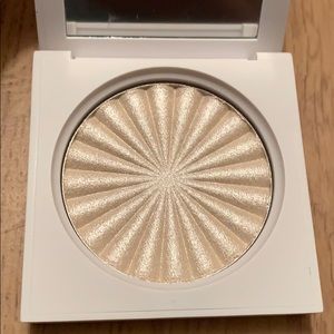 OFRA X Nikkie Tutorials highlighter: Glazed Donut